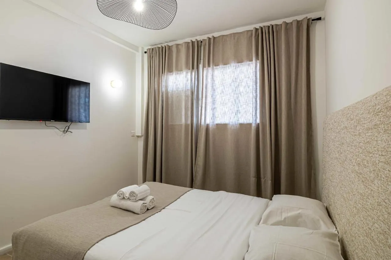 Beautiful Renovated Apartment - 1Br4P - 300M From The Beach Cannes France