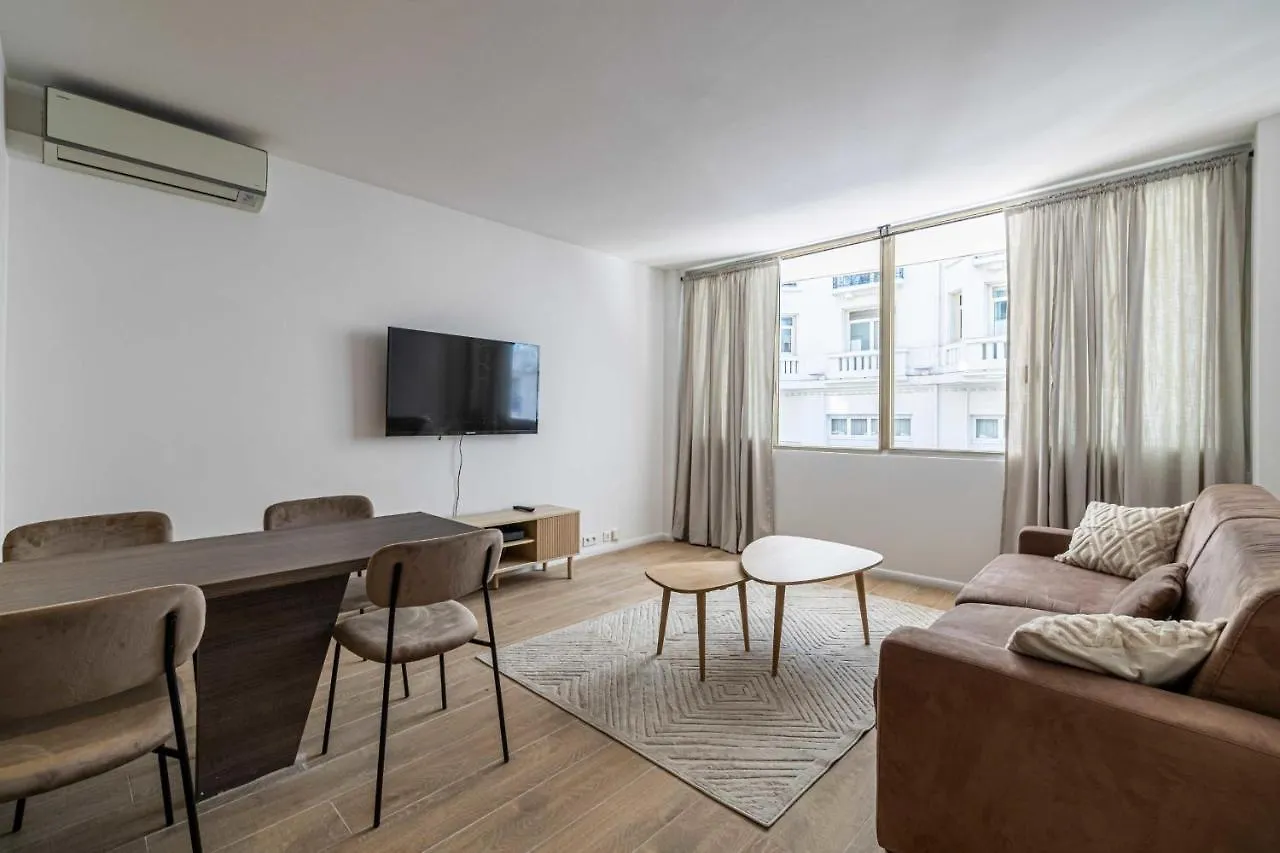 Beautiful Renovated Apartment - 1Br4P - 300M From The Beach Cannes